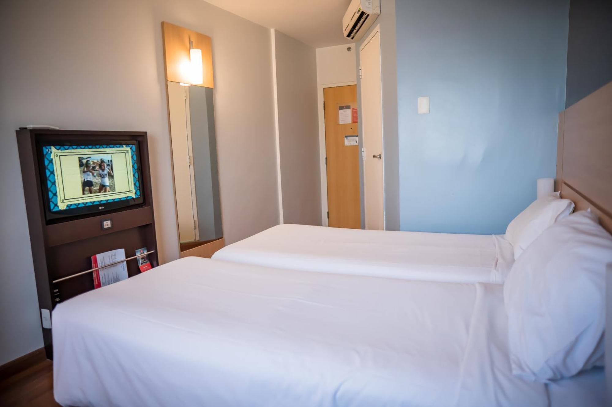 Ibis Itu Plaza Shopping Hotel Bagian luar foto